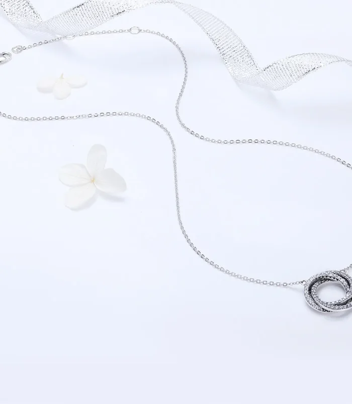 Momento ogrlica - Isprepleteni krugovi