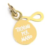 ch-acc-hold-my-hand-e-infinito.jpg